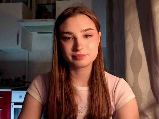 ChristiaPettet webcam