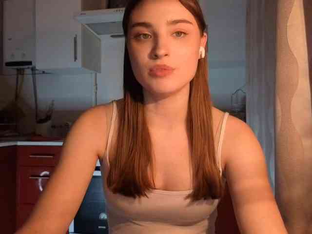 ChristiaPettet webcam