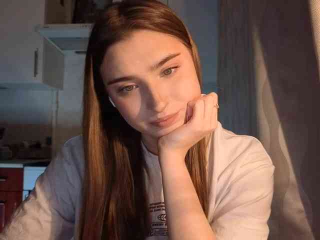 ChristiaPettet webcam