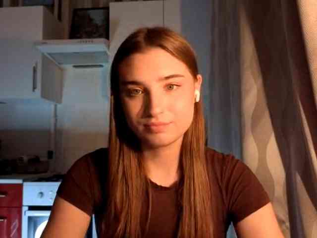 ChristiaPettet webcam