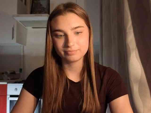 ChristiaPettet webcam