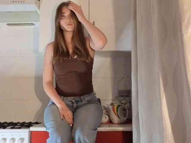ChristiaPettet webcam