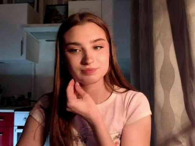 ChristiaPettet webcam