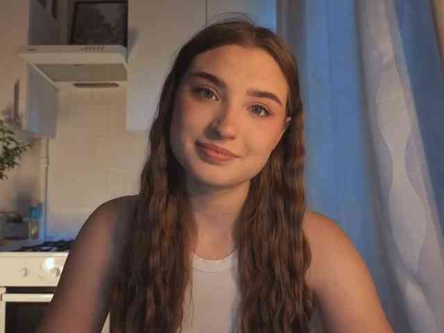 ChristiaPettet webcam