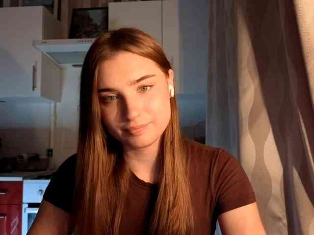 ChristiaPettet webcam