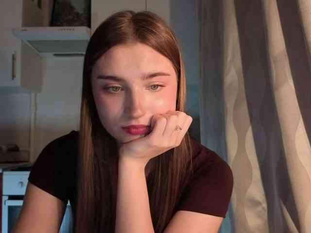 ChristiaPettet webcam