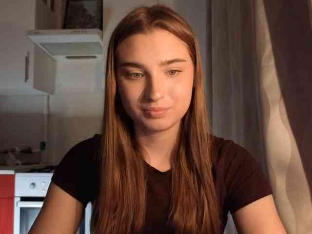 ChristiaPettet webcam