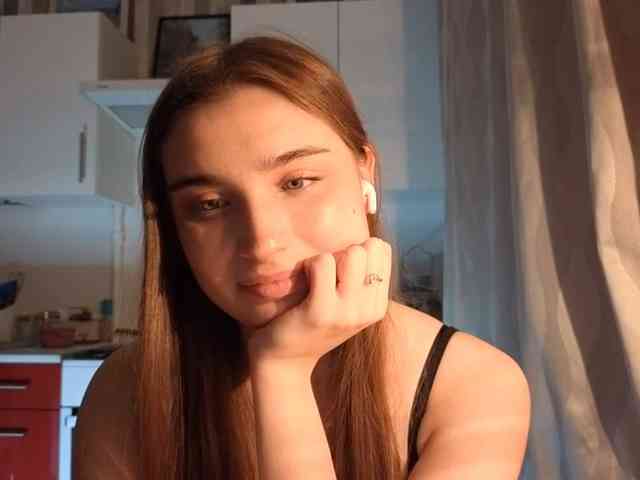 ChristiaPettet webcam