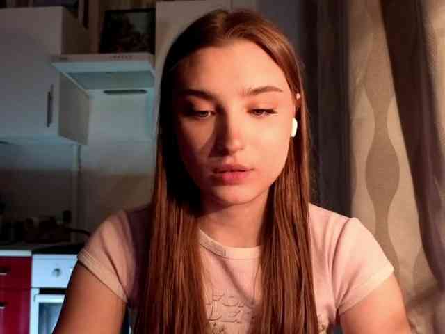 ChristiaPettet webcam