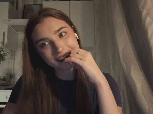ChristiaPettet webcam