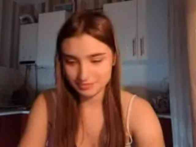 ChristiaPettet webcam