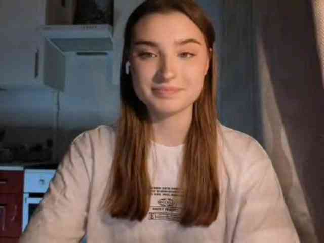 ChristiaPettet webcam