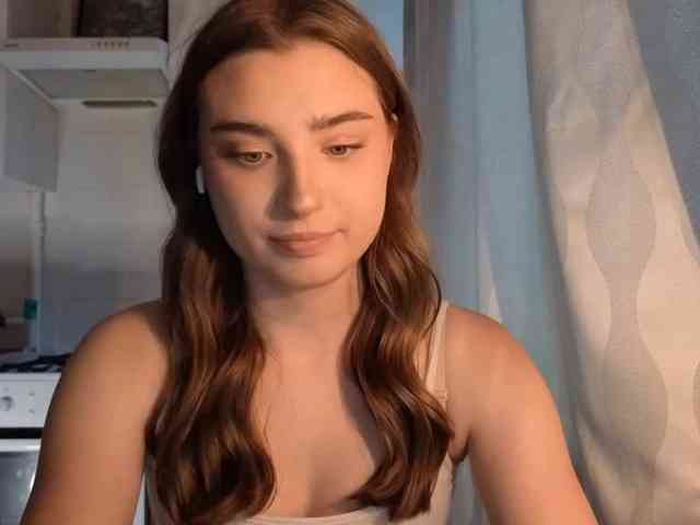 ChristiaPettet webcam