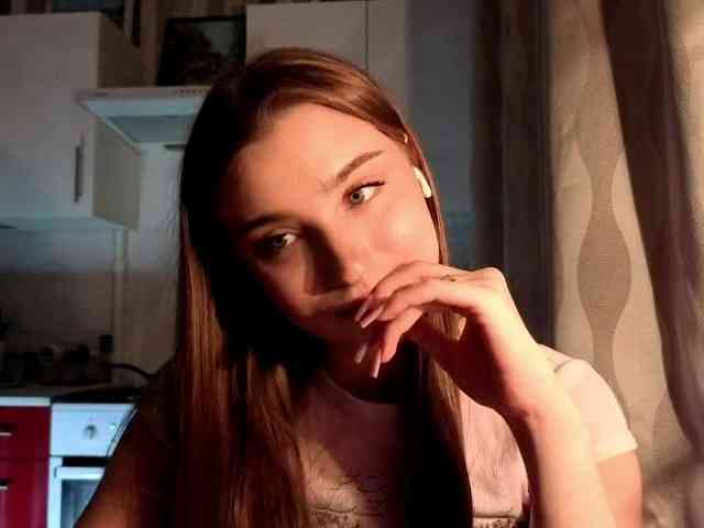 ChristiaPettet webcam