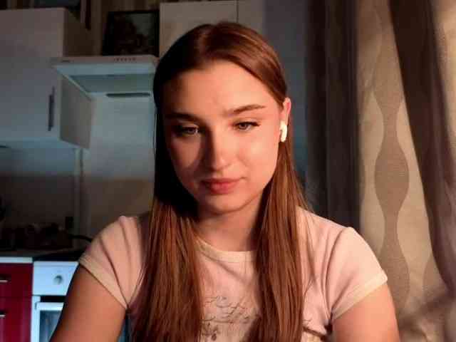 ChristiaPettet webcam