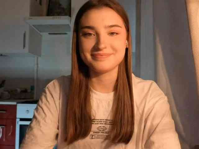 ChristiaPettet webcam