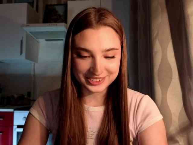 ChristiaPettet webcam