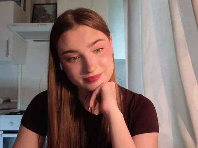 ChristiaPettet webcam