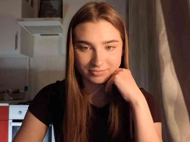 ChristiaPettet webcam