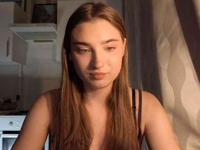 ChristiaPettet webcam