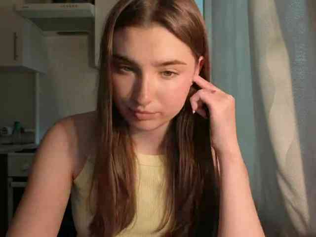 ChristiaPettet webcam