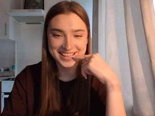 ChristiaPettet webcam