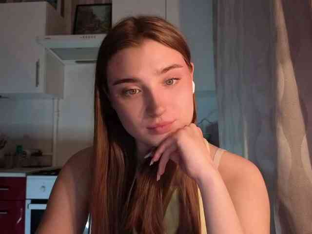 ChristiaPettet webcam