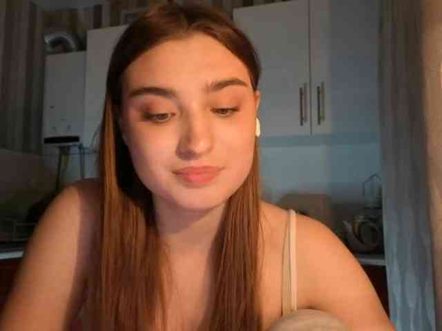 ChristiaPettet webcam