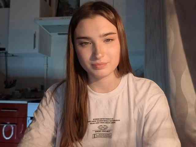 ChristiaPettet webcam