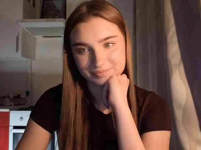 ChristiaPettet webcam