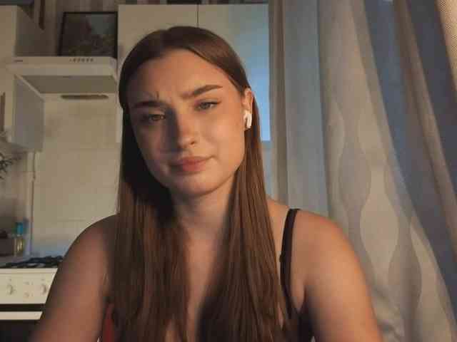 ChristiaPettet webcam