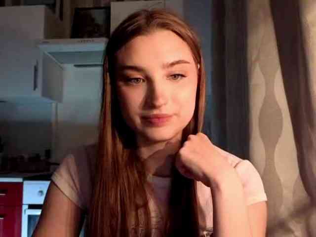 ChristiaPettet webcam