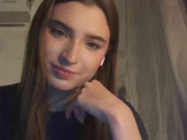 ChristiaPettet webcam