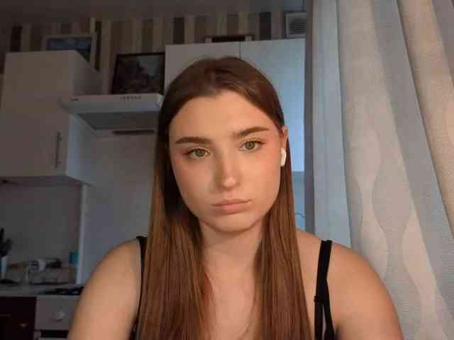 ChristiaPettet webcam