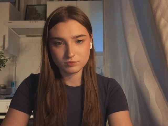 ChristiaPettet webcam