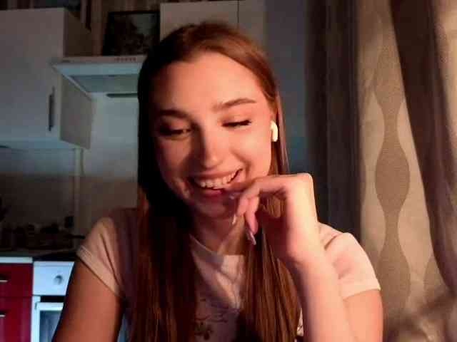 ChristiaPettet webcam