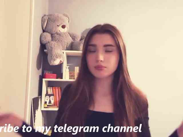 ChristiaPettet webcam