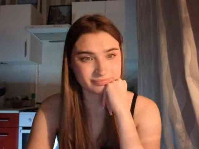 ChristiaPettet webcam