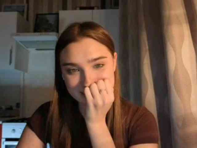 ChristiaPettet webcam