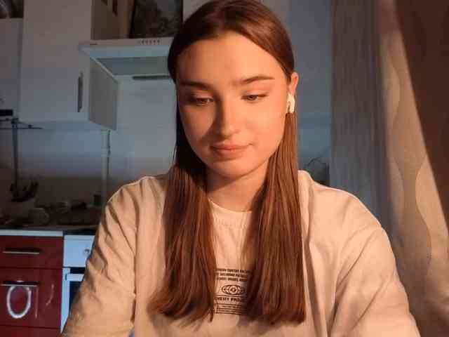 ChristiaPettet webcam