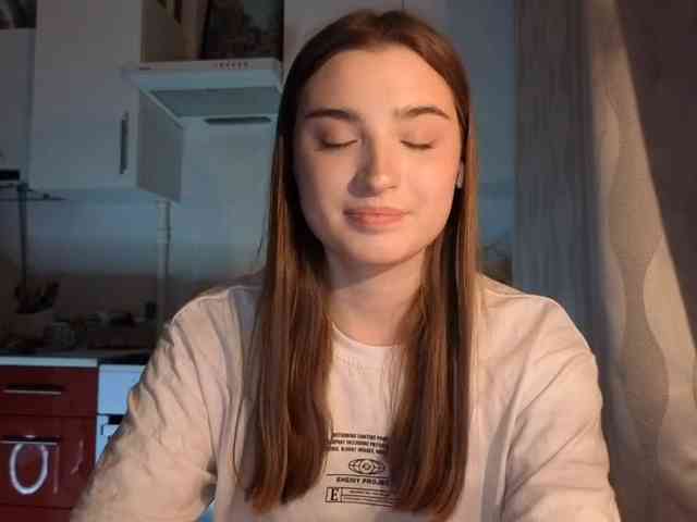 ChristiaPettet webcam