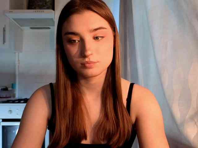 ChristiaPettet webcam