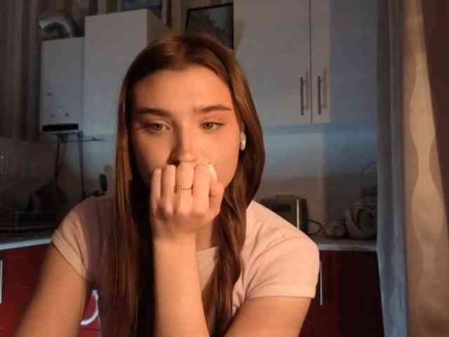 ChristiaPettet webcam