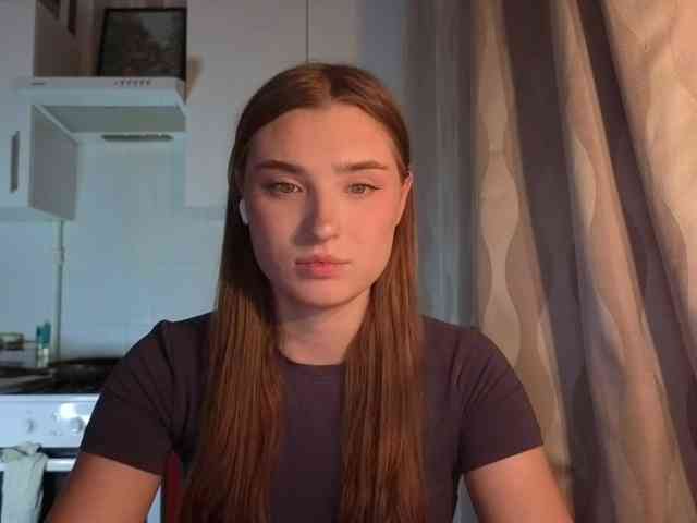 ChristiaPettet webcam