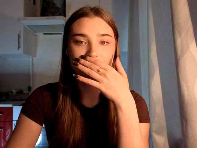ChristiaPettet webcam