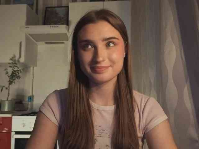 ChristiaPettet webcam