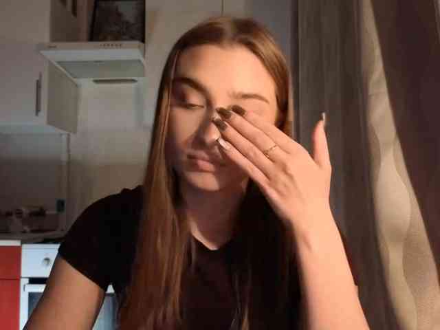 ChristiaPettet webcam