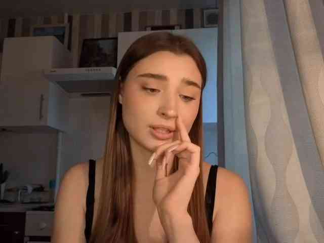 ChristiaPettet webcam