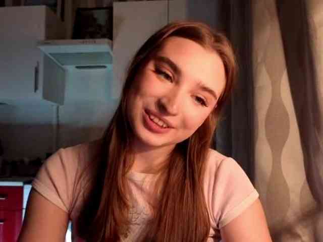 ChristiaPettet webcam