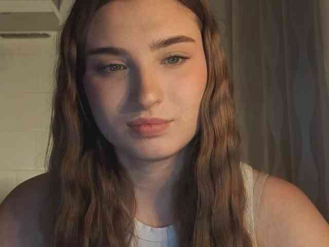 ChristiaPettet webcam